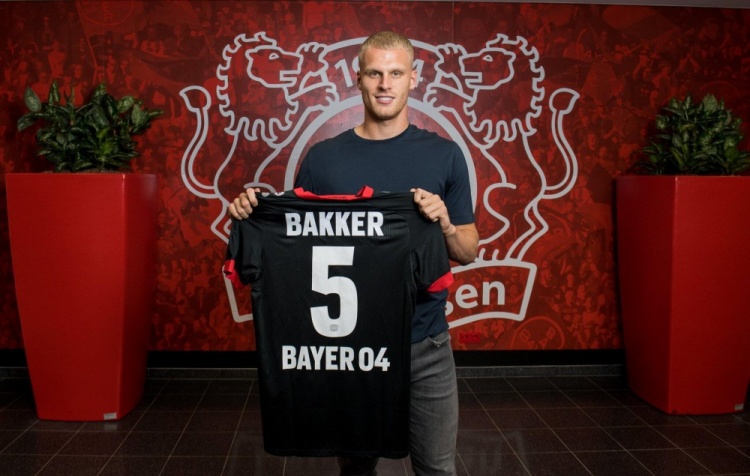 替补上阵，国米两位小将斯皮纳塞和博沃上演一线队首秀（国米两新星斯皮纳塞、博沃替补登场完成一队处子秀）