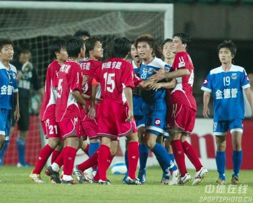 传承！达伦弗莱彻2014年最后一次在曼联出场，11年后儿子曼联首秀（传承接力：达伦·弗莱彻2014谢幕曼联，11年后儿子上演红魔首秀）