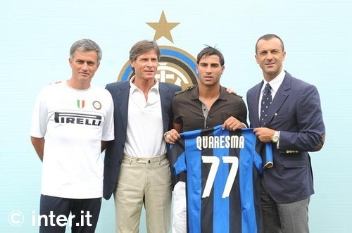 记者：罗马已与齐尔克泽经纪人谈判，球员愿意接受降薪（记者：罗马已与齐尔克泽经纪团队接触，球员愿意降薪）