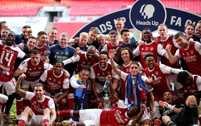 没能延续！麦克布莱德&克拉克森合计12中1仅拿4分（手感冰冷！麦克布莱德与克拉克森12投仅1中合得4分）