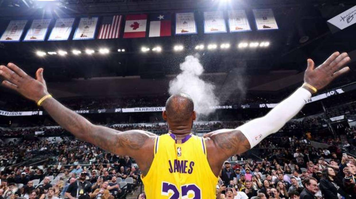 刘若钒：想用中超冠军回报海港，没有他们就没有我今天的一切（刘若钒：愿以中超冠军报答海港，没海港就没有今天的我）