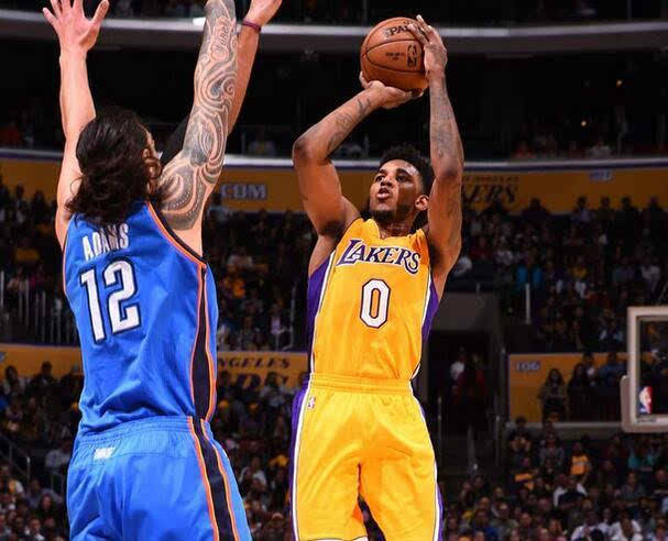 澎湃：泰州开建“苏超”冠军奖杯打卡点，预计12月上旬亮相（泰州启动建设“苏超”冠军奖杯打卡点，预计12月上旬对外亮相）