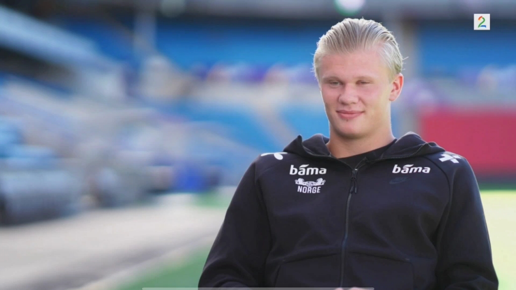 欧洲足球专家称赞瓦尔迪：他完美契合克雷莫内塞，能踢到41岁（欧足专家盛赞瓦尔迪：与克雷莫内塞完美匹配，有望踢到41岁）