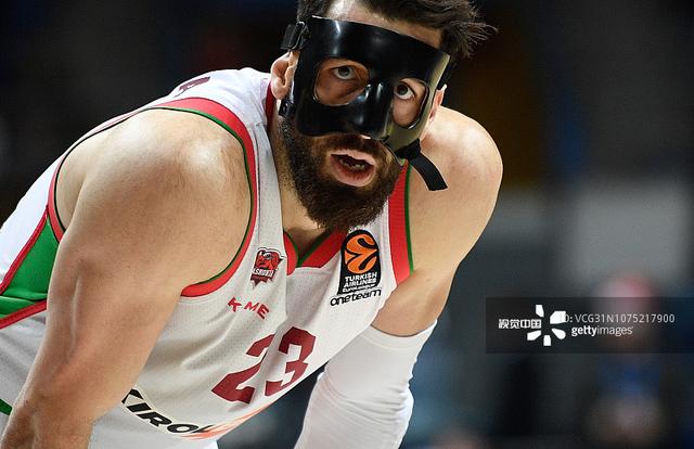 埃迪-豪：希望纽卡尽快明确球场改善方向，但不是仓促完成（埃迪-豪：盼纽卡尽快敲定球场改造方向，但不主张匆忙推进）