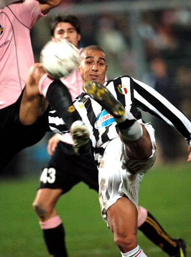 库乔：伊斯科是个非常积极的领袖；贝蒂斯的战术很重视边锋（库乔：伊斯科是位极具进取心的领袖，贝蒂斯战术强调边锋）