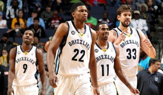 科瓦奇谈乔布红牌：做出决定就难免会犯错，失误的代价是丢分（科瓦奇谈乔布染红：决策难免出错，这次失误付出丢分代价）