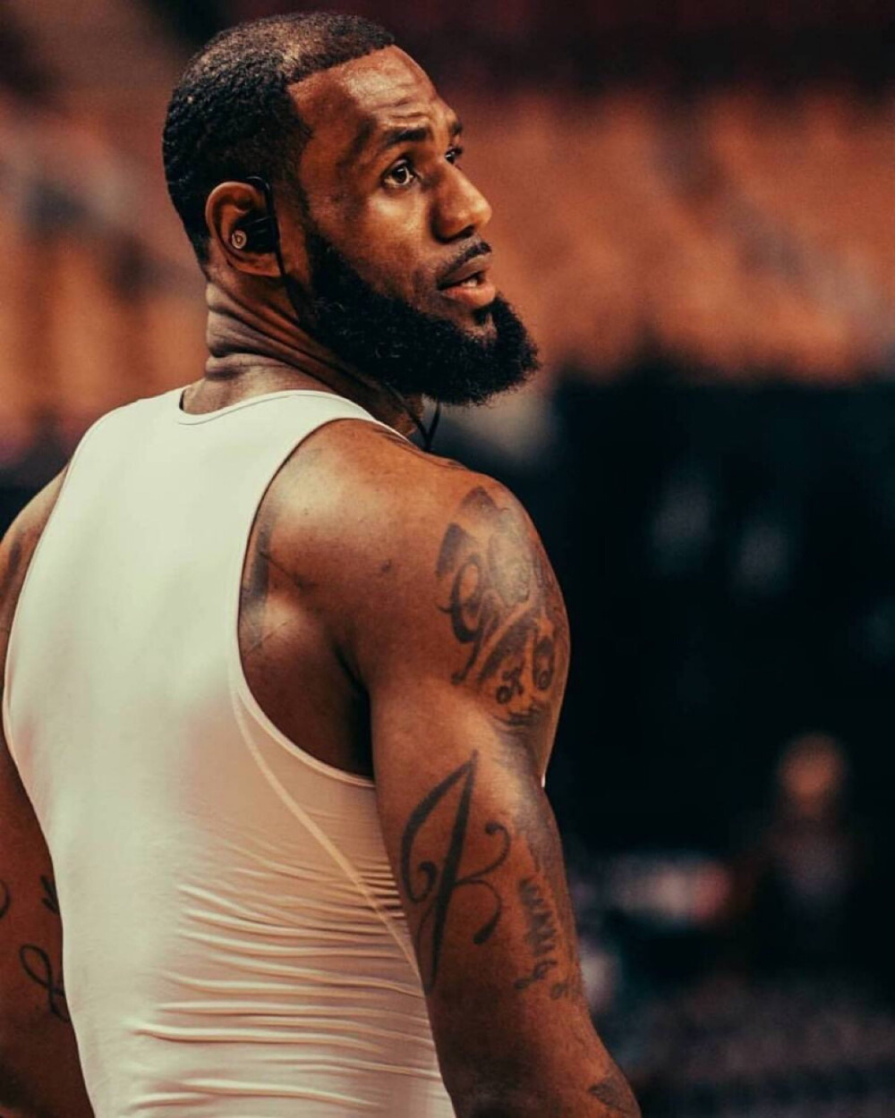 官方：汉堡队长波尔森左脚踝韧带撕裂，预计将缺席数周（官方消息：汉堡队长波尔森左踝韧带撕裂，预计缺阵数周）