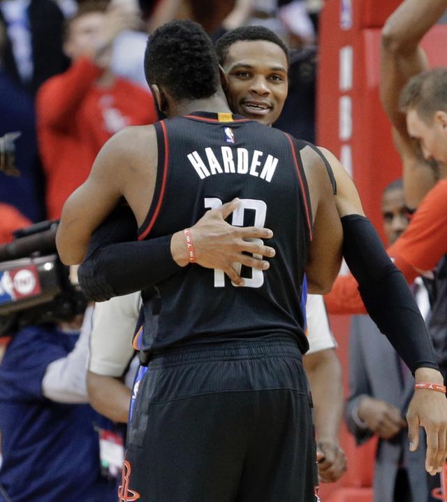 篮球CBA官方公布比赛精彩瞬间（CBA官方发布赛场精彩瞬间集锦）