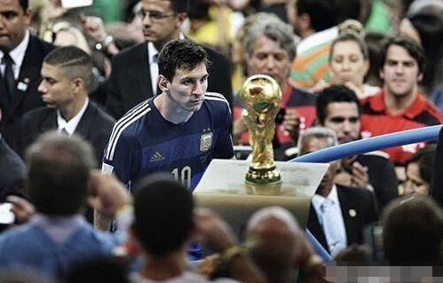 劳塔罗2025年12场欧冠进12球，欧冠主场连续5场破门（劳塔罗2025年欧冠12场轰12球，欧冠主场已连续5战破门）