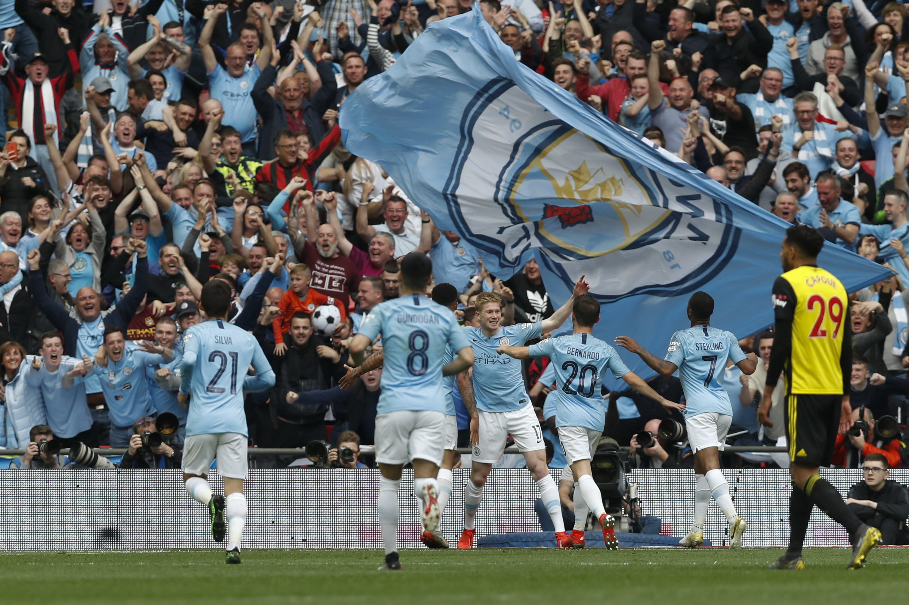 为何国米对面的门将都这么神？（为什么对阵国米的门将总是超常发挥？）