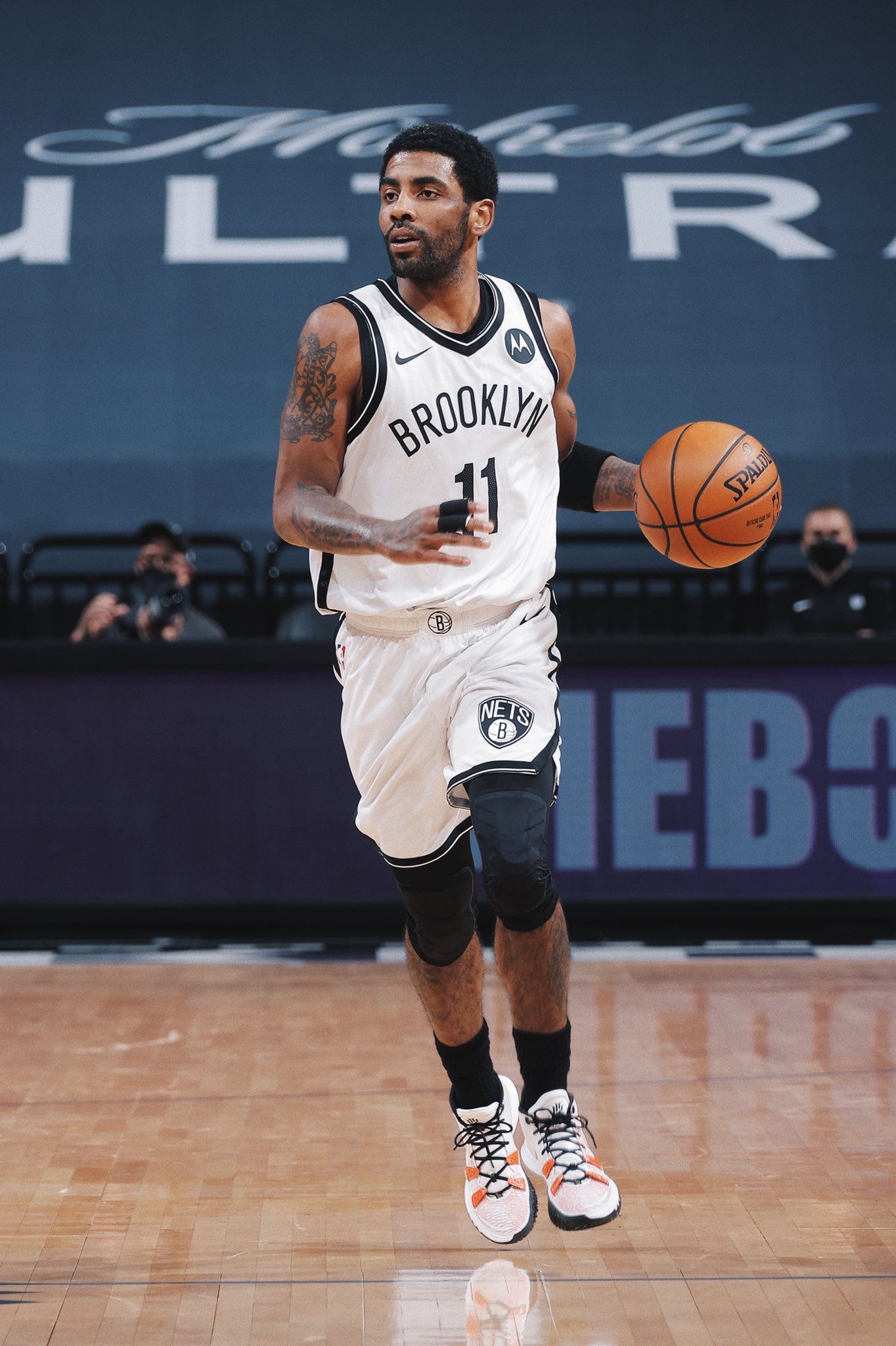 快船近几个月的经历：阴阳合同、比尔报销、保罗被裁、5胜16负（快船近月风波：阴阳合同争议、比尔报销、保罗遭裁，战绩5胜16负）