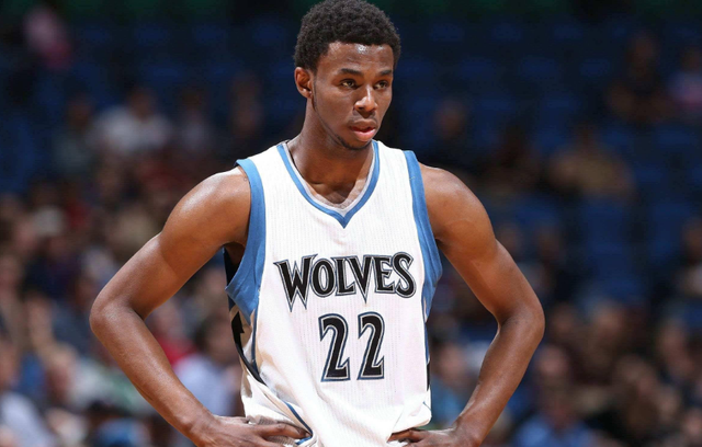 记者：莱比锡预计将接受纽卡对谢什科的9000万欧报价（记者称莱比锡或接受纽卡9000万欧求购谢什科）