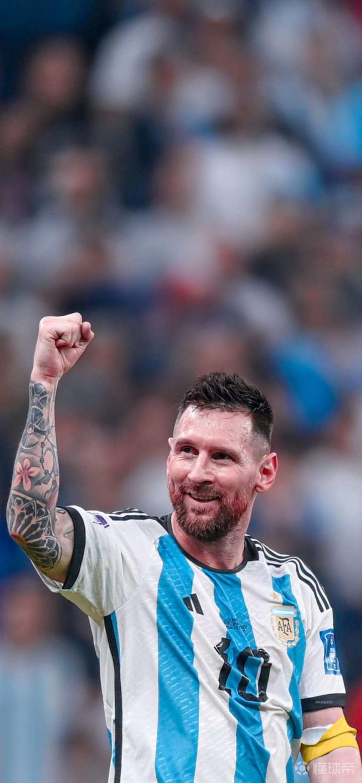 都体：弗拉霍维奇遭遇左腿拉伤，预计将缺阵至今年年底（都灵体育报：弗拉霍维奇左腿拉伤，预计缺席至年末）