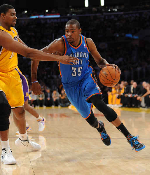 减少持球犹豫的训练方案（持球决断力提升训练方案）