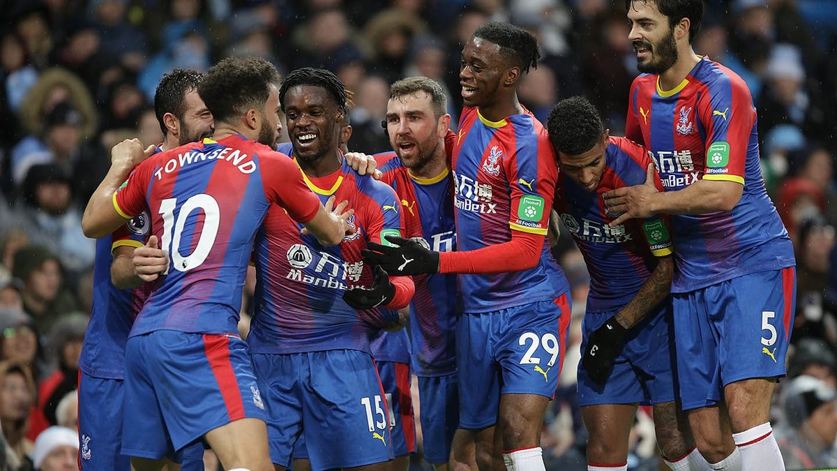 足球中超前锋获月最佳，进球效率惊人（中超前锋当选月度最佳，进球效率惊艳）