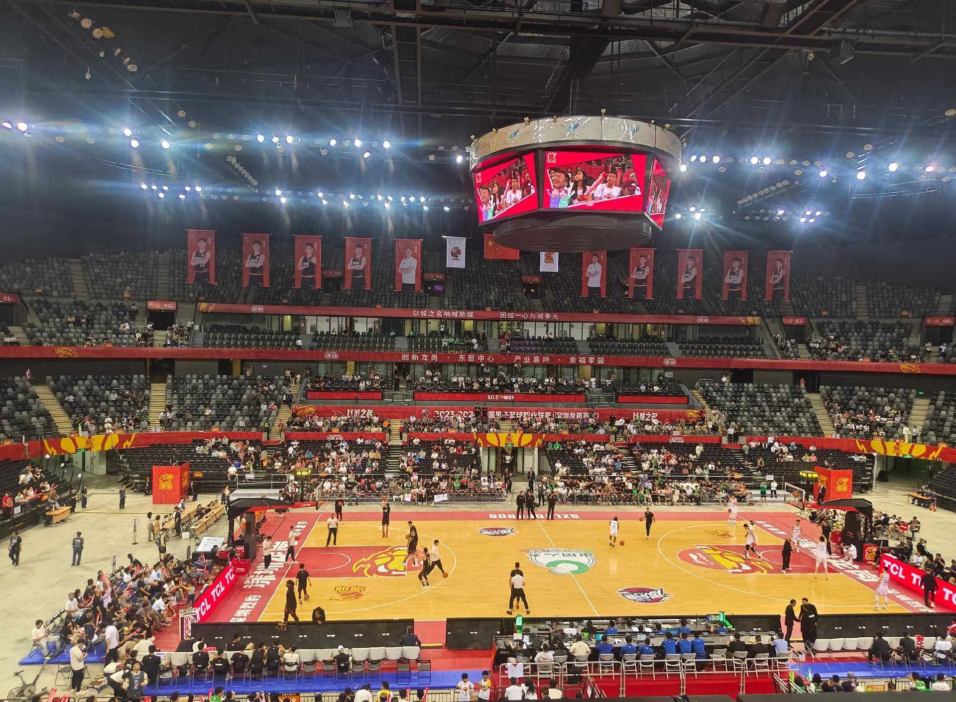 24位排名藏惊天逆转？郑钦文别被“财富自由”蒙蔽她的野心！（第24名背后酝酿大逆转？别让“财富自由”冲淡郑钦文的争冠野心）