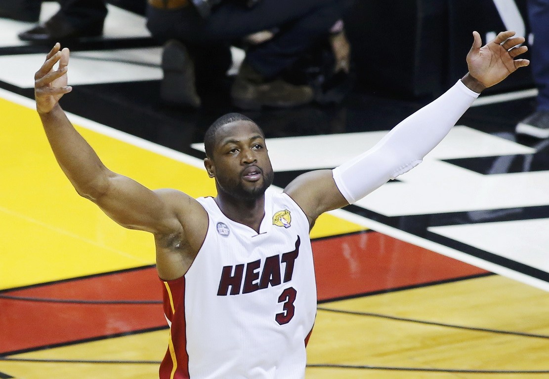 商业帝国新版图！公路车品牌Canyon发布詹姆斯代言最新宣传片（Canyon发布詹姆斯代言公路车新片，商业版图再升级）