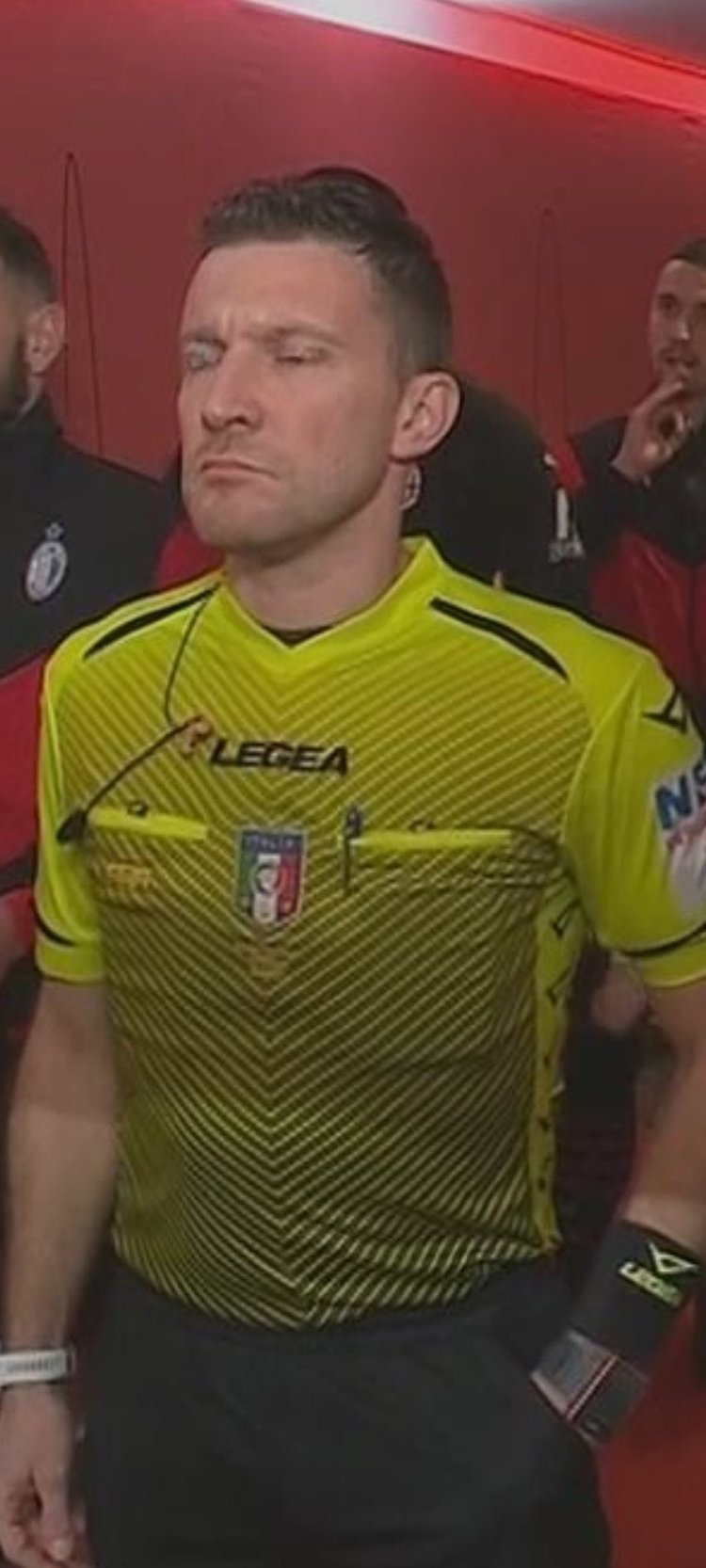 欧冠战报：西蒙屡献神扑，巴尔科拉中框，巴黎0-0闷平毕包（欧冠快讯：西蒙连番神扑，巴尔科拉中柱，巴黎与毕包0-0收场）