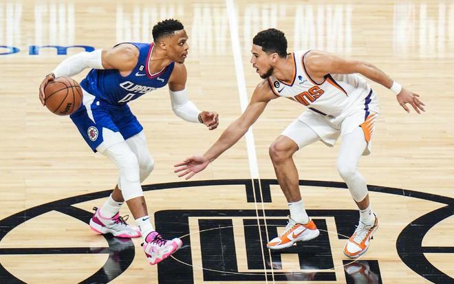 正负值+29最高！麦凯恩11中3拿到12分5板5助3断（麦凯恩11投3中贡献12分5板5助3断，正负值+29全场第一）