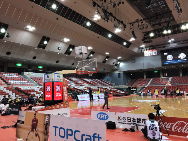 NBA：湖人加时险胜掘金 詹姆斯砍下40分（加时苦战湖人险胜掘金 詹姆斯轰下40分）