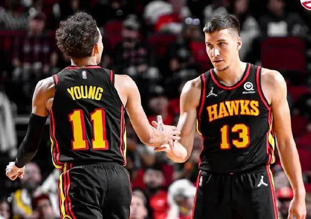 西蒙尼：我喜欢拉菲尼亚，他和佩德里的复出让巴萨如虎添翼（西蒙尼称赞拉菲尼亚：他与佩德里携手复出令巴萨战力大增）