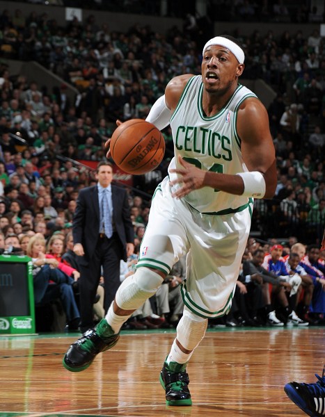 2025非洲足球先生最终入围名单：阿什拉夫、萨拉赫、奥斯梅恩（2025非洲足球先生三强出炉：阿什拉夫、萨拉赫、奥斯梅恩）