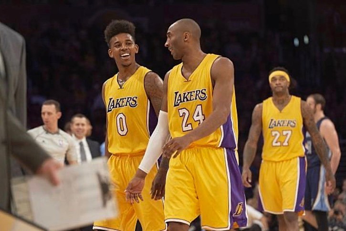 广东宏远标配！两新星完成入队仪式 球迷调侃厂家赶紧打钱（广东宏远惯例操作！两新星正式报到，球迷玩笑：厂家快打款）