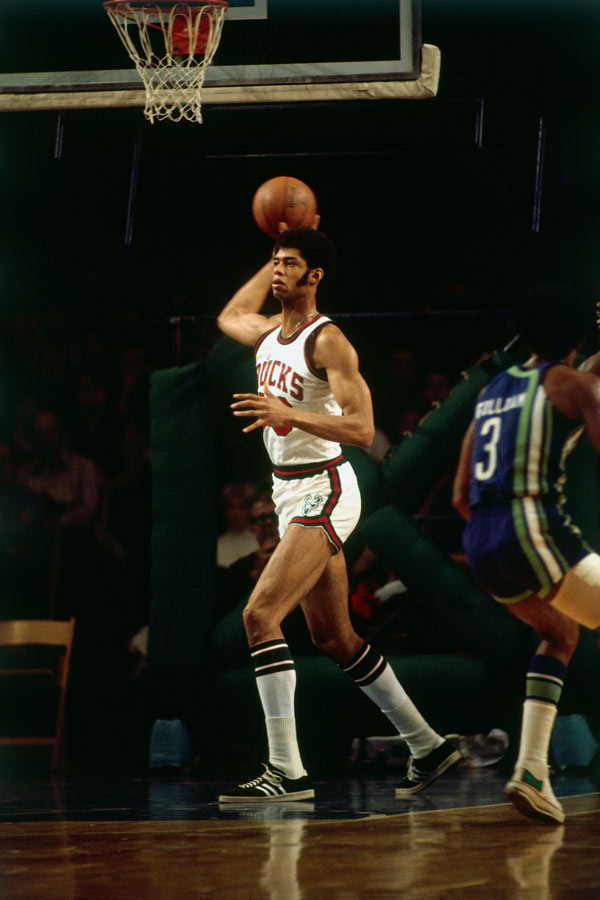 后防压力巨大！加布里埃尔缺阵1-2个月，枪手8周至少打14场比赛（防线告急：加布里埃尔伤停1-2月，阿森纳8周至少要踢14场硬仗）